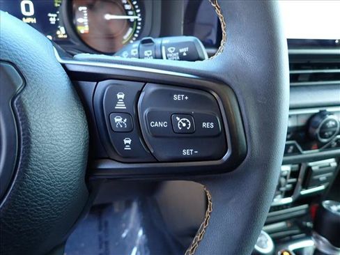 Used 2024 Jeep Wrangler Unlimited w/ Convenience Group AWD/4WD image 14