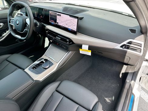 New 2025 BMW 330i 330i w/ Convenience Package image 26