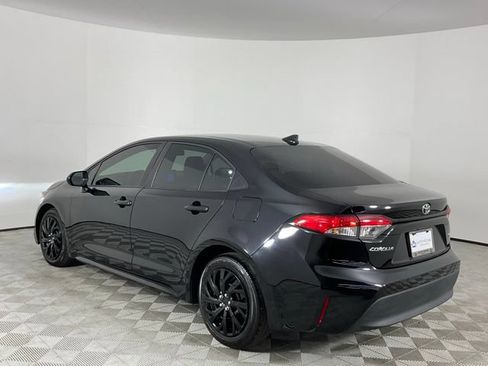 Used 2025 Toyota Corolla LE FWD image 7