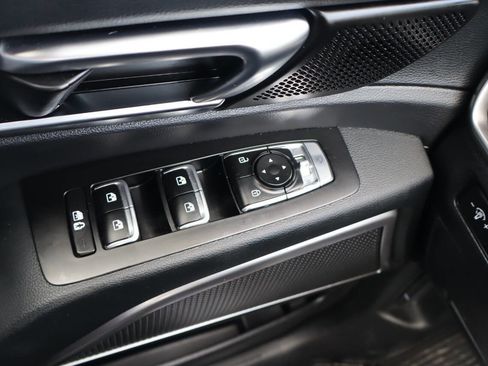 Used 2025 Kia Telluride AWD image 17