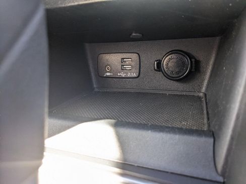 Used 2021 Subaru Forester AWD/4WD image 24