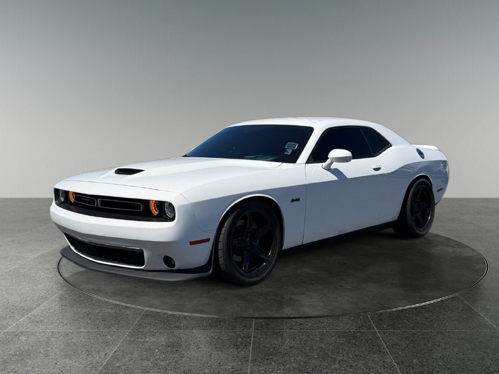Used 2022 Dodge Challenger R/T w/ Plus Package RWD image 4