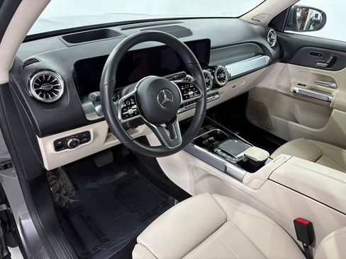 Certified 2023 Mercedes-Benz EQB 300 4MATIC w/ Pinnacle Package image 9