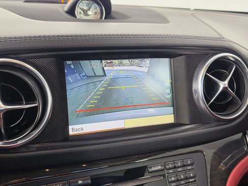 Used 2013 Mercedes-Benz SL 550 image 15