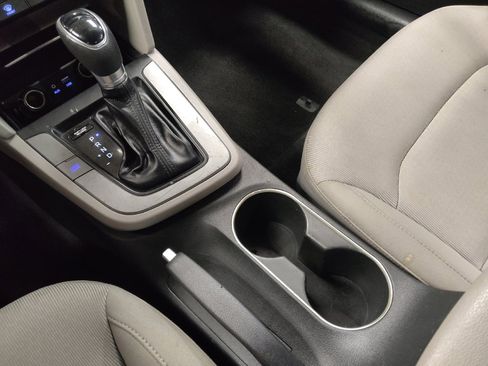 Used 2018 Hyundai Elantra SEL FWD image 26
