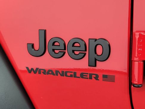 Used 2025 Jeep Wrangler Unlimited Sport AWD/4WD image 8