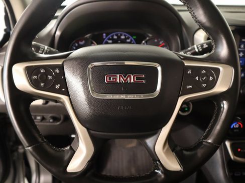 Used 2023 GMC Terrain Denali image 3