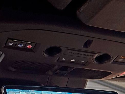Used 2025 GMC Hummer EV 2X AWD/4WD image 32