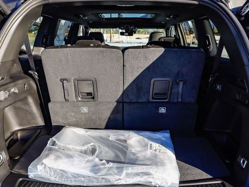 New 2025 Jeep Grand Cherokee L Limited w/ Luxury Tech Group II image 28