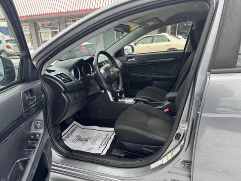 Used 2017 Mitsubishi Lancer ES image 8