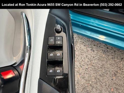 Used 2018 Toyota Prius Prime Advanced w/ Carpet Mat Package FWD image 12