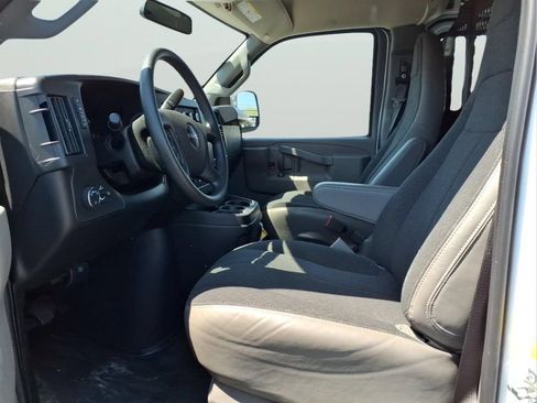 Used 2024 GMC Savana 2500 w/ Driver Convenience Package RWD image 12