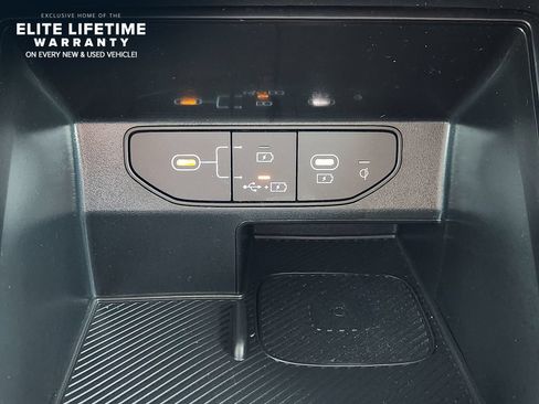 Used 2025 Kia Sorento S w/ Panoramic Sunroof Package FWD image 19