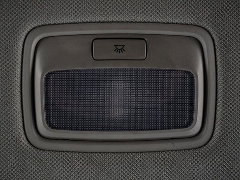 Used 2023 Hyundai Santa Fe SEL image 11