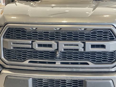 Used 2019 Ford F150 Raptor w/ Equipment Group 802A Luxury AWD/4WD image 10