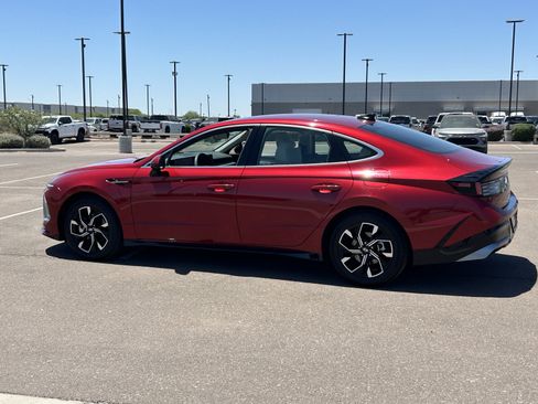 Used 2024 Hyundai Sonata SEL FWD image 3