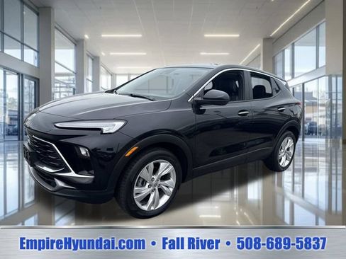 Used 2024 Buick Encore GX Preferred FWD image 1