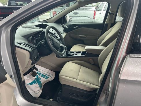 Used 2017 Ford Escape SE AWD/4WD image 9