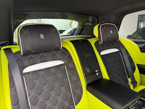 Used 2025 Rolls-Royce Cullinan Black Badge image 44