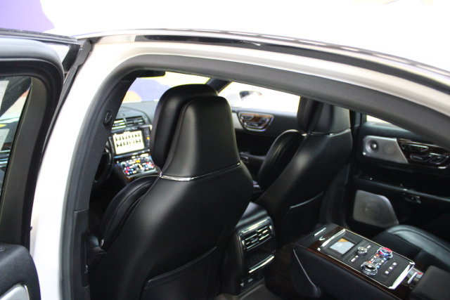 Used 2017 Lincoln Continental Reserve w/ Luxury Package AWD/4WD image 12