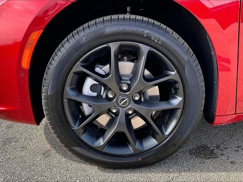 New 2026 Chrysler Pacifica Select image 12