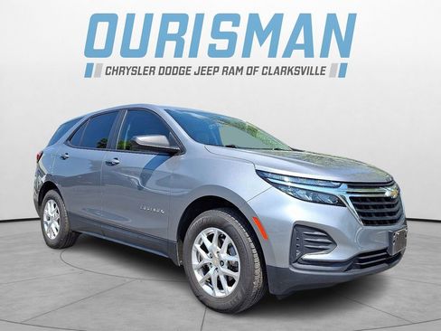 Used 2023 Chevrolet Equinox LS AWD/4WD image 1