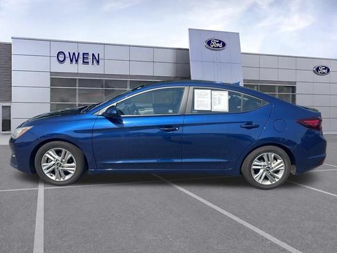 Used 2019 Hyundai Elantra SEL FWD image 2