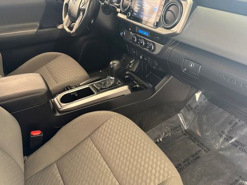 Used 2023 Toyota Tacoma SR5 w/ Black Out Package (TMS) image 15