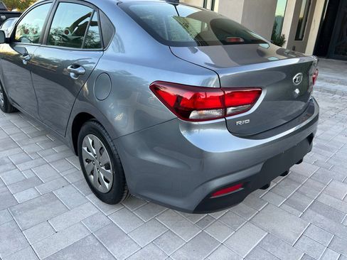 Used 2019 Kia Rio S image 4