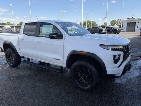 New 2026 GMC Canyon Elevation RWD image 10