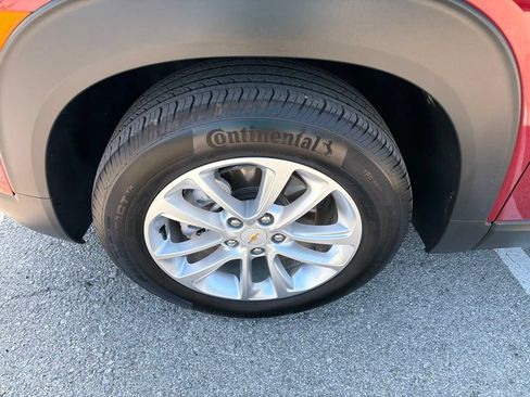 Used 2024 Chevrolet TrailBlazer LS w/ LS Convenience Package FWD image 9