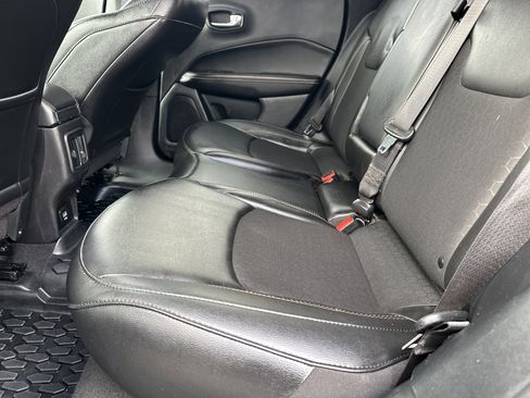 Used 2020 Jeep Compass Latitude image 21