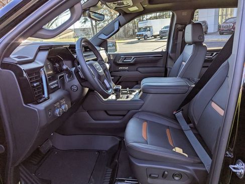 New 2026 GMC Sierra 1500 AT4 w/ Technology Package AWD/4WD image 10