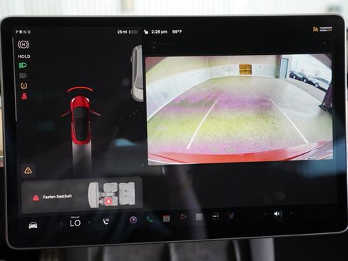 Used 2022 Tesla Model 3 Performance image 20