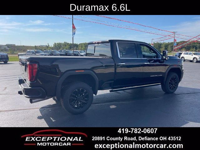Used 2023 GMC Sierra 2500 Denali w/ Denali Black Diamond Edition AWD/4WD image 7