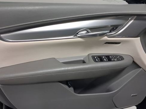 Used 2021 Cadillac XT5 Premium Luxury FWD image 21