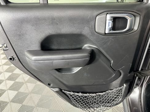 Used 2021 Jeep Gladiator Mojave image 25