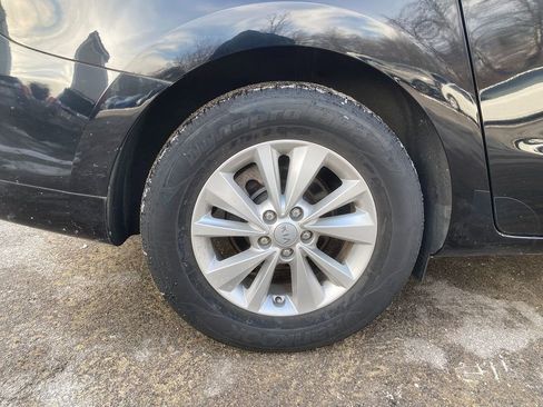 Used 2018 Kia Sedona L image 31