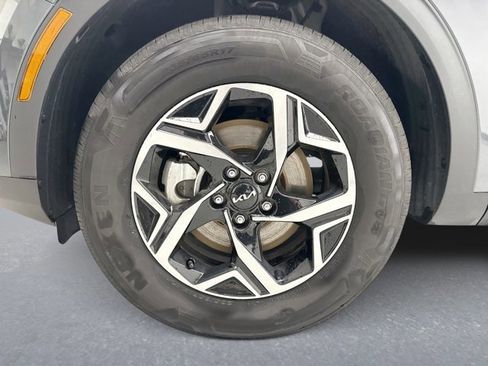 Used 2025 Kia Sportage LX image 21