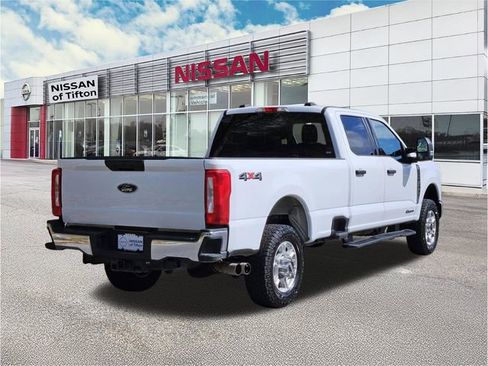 Used 2025 Ford F350 XLT AWD/4WD image 4