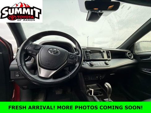 Used 2017 Toyota RAV4 SE image 4