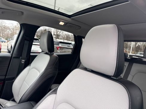 Used 2025 Ford Escape Platinum image 25