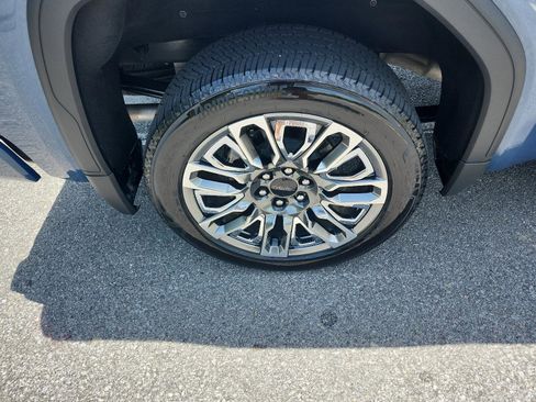 Certified 2025 GMC Sierra 1500 Denali Ultimate AWD/4WD image 6