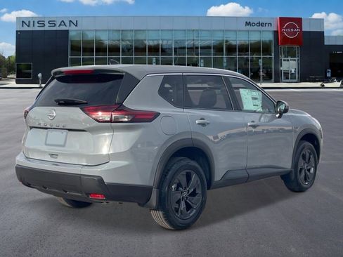 New 2026 Nissan Rogue SV FWD image 5