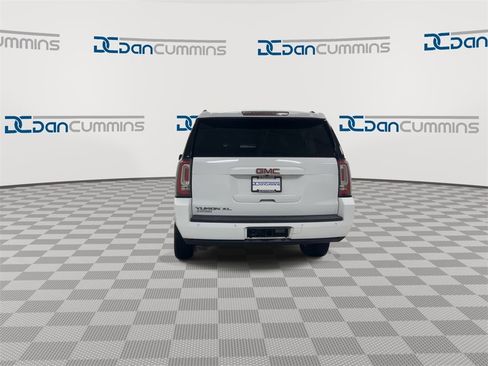 Used 2019 GMC Yukon XL SLT image 7