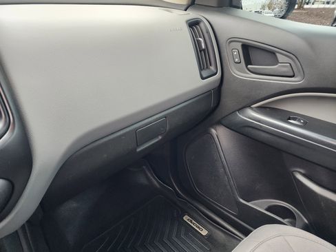 Used 2022 Chevrolet Colorado W/T w/ WT Convenience Package image 34