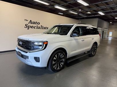 Used 2025 Ford Expedition Platinum w/ Driver's Package