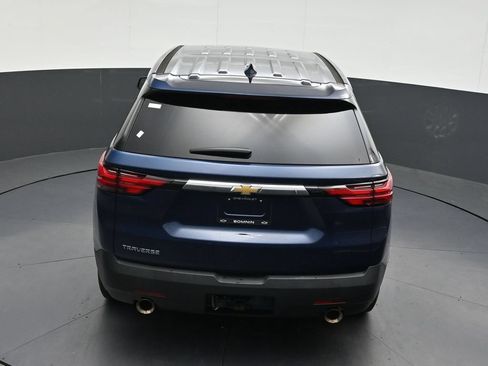 Used 2023 Chevrolet Traverse LS FWD image 18
