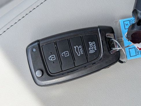 Used 2023 Hyundai Sonata SE FWD image 29