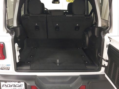 Used 2024 Jeep Wrangler Sahara w/ Technology Group image 27